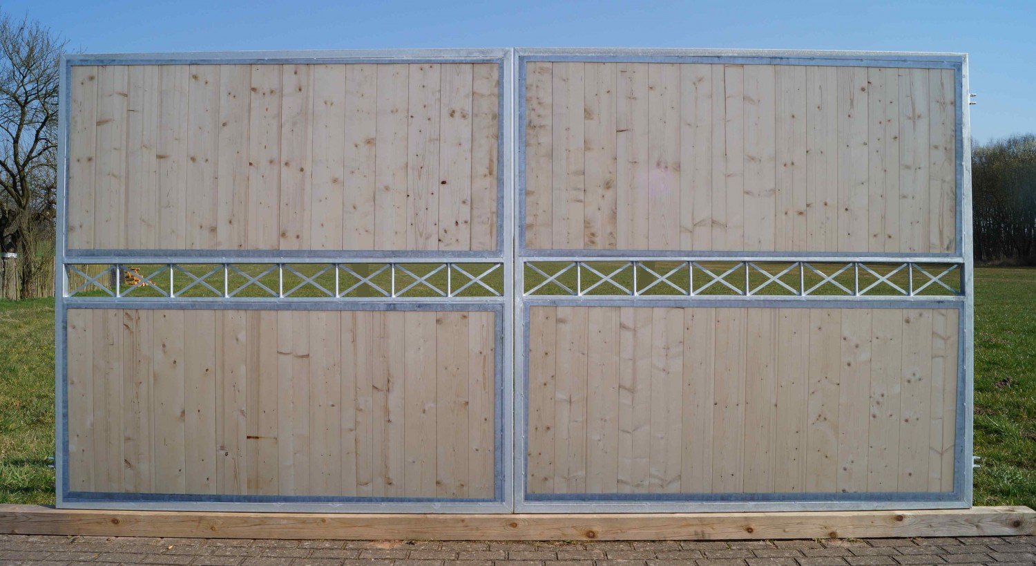 Gartentor Hoftor Tor CrosslineFT400/200BB Blickdicht Winkelrahmen